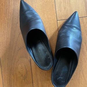 Vince black mules size 8, Made in Italy
